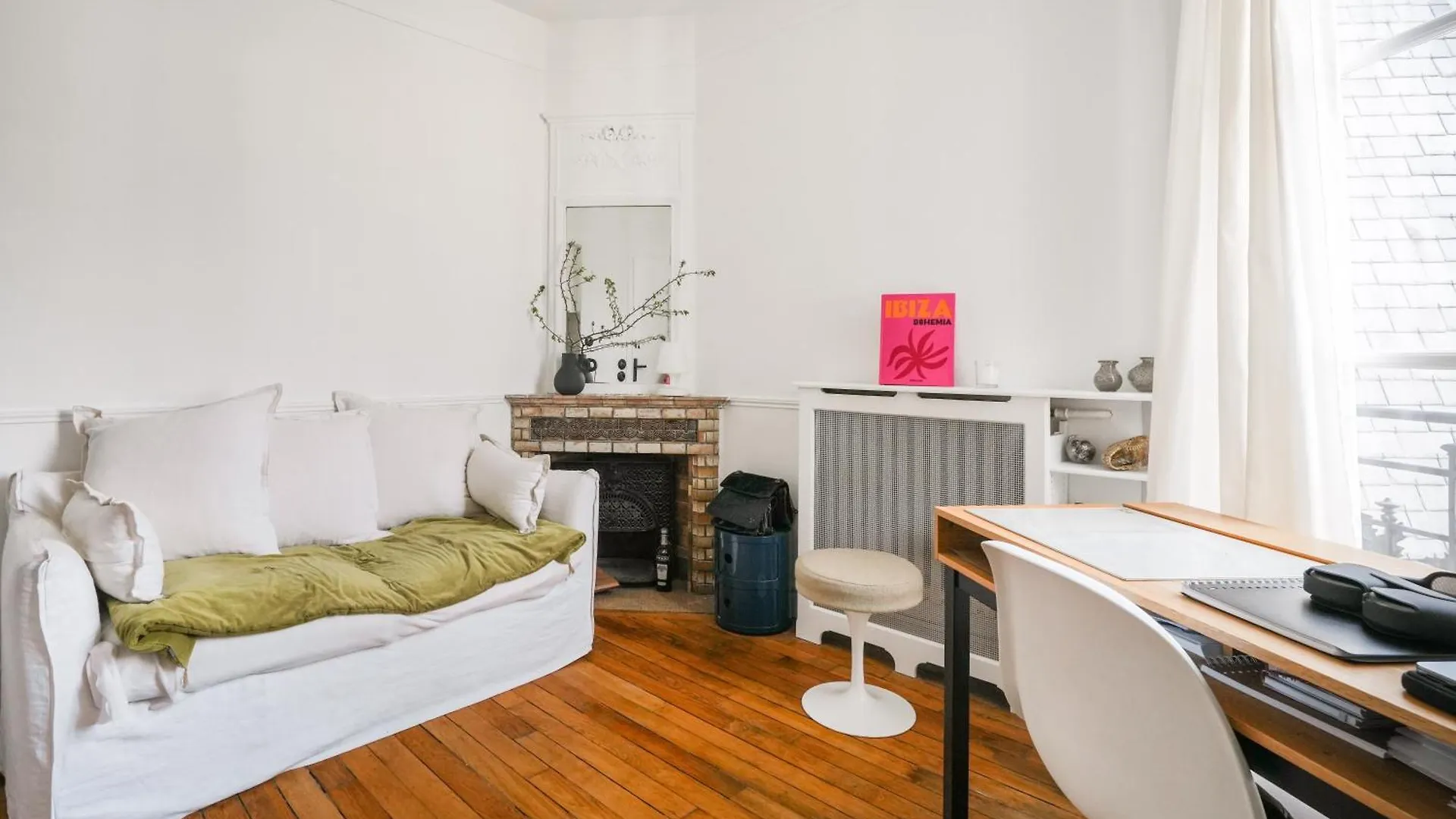 Luxe Parisien Apartment Paris